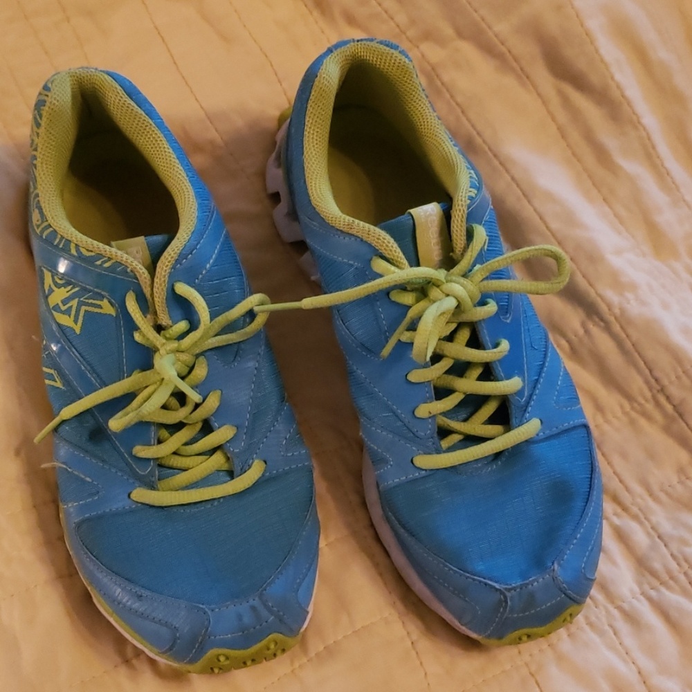 Woman's Reebok Sneakers, size 8.5